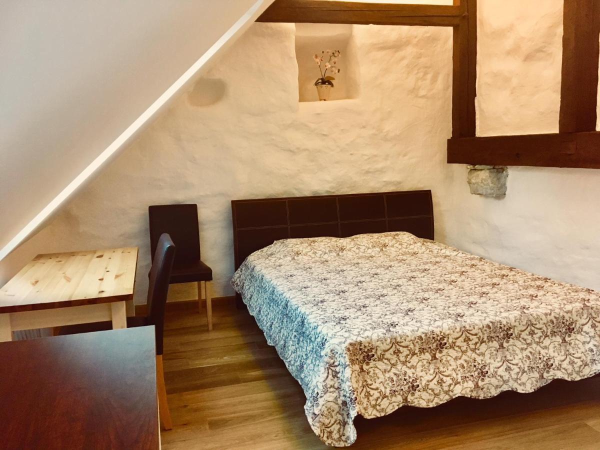 Medieval Home Reval Esterno foto
