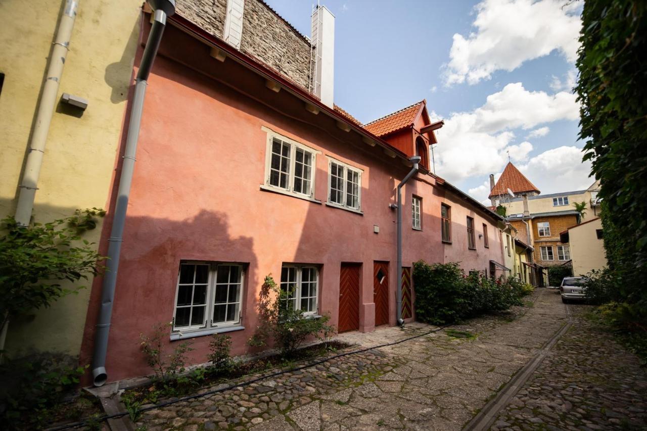 Medieval Home Reval Esterno foto